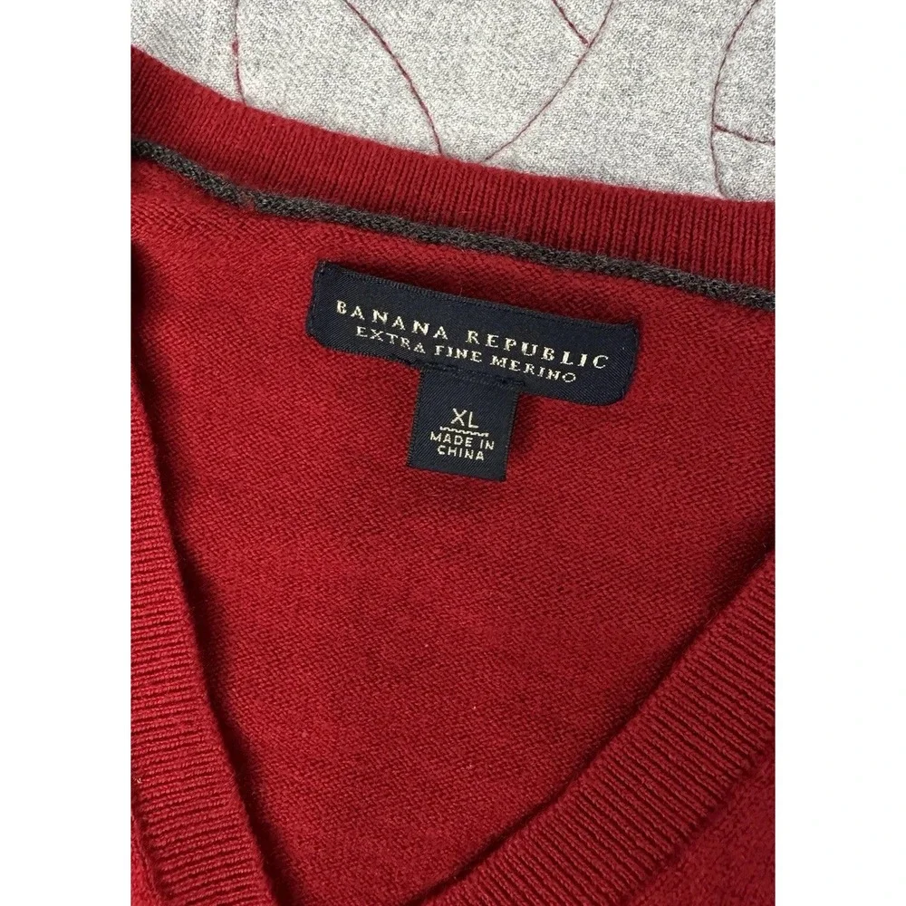 Banana‎ Republic Sweater Red Extra Fine Merino Wool V-Neck / Mens XL